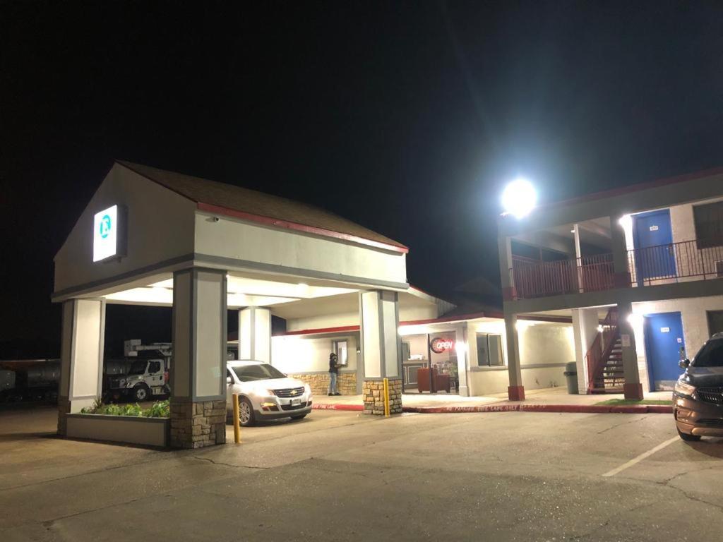 Executive Inn & Suites 보몬트 외부 사진